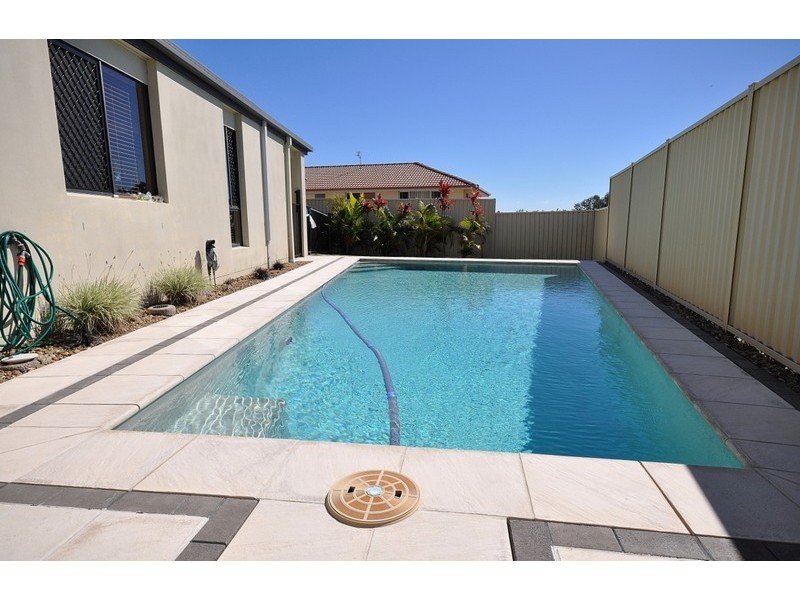 118 Christina Ryan Way, Arundel QLD 4214