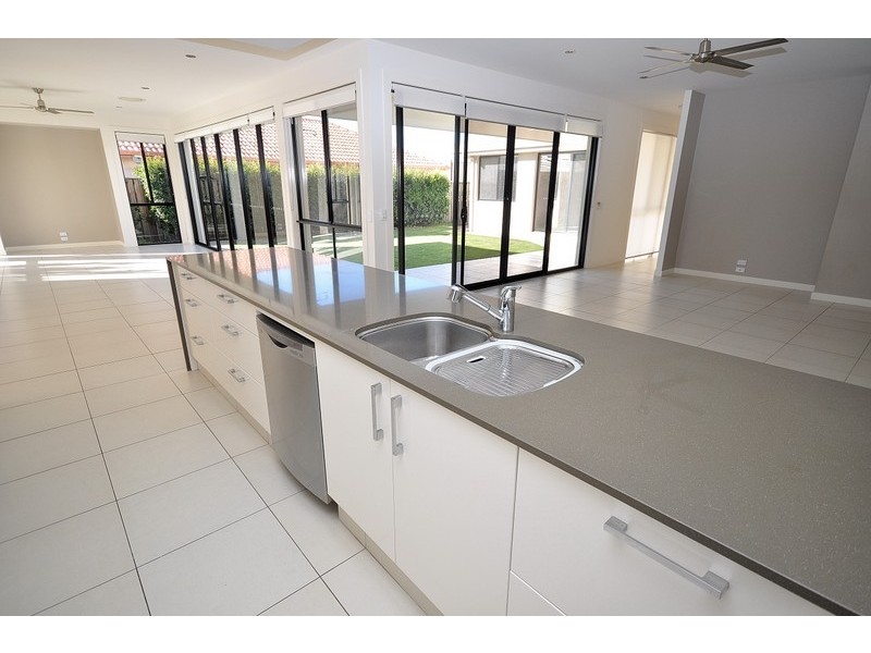 23 Rushcutter Avenue, Oxenford QLD 4210