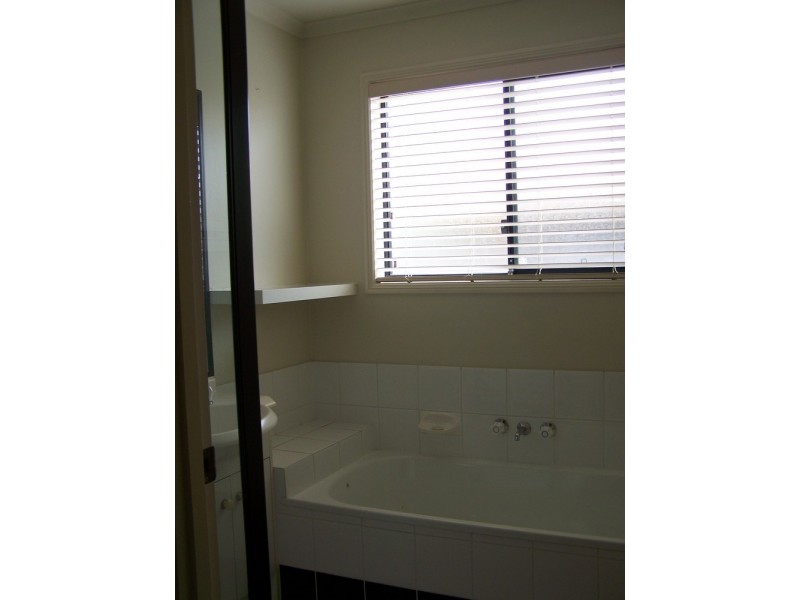 16 Drysdale Lane, Parkwood QLD 4214