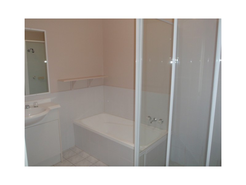 6/6 Buddy Holly Close, Parkwood QLD 4214