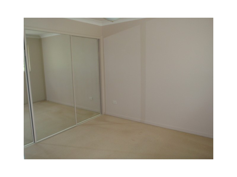 6/6 Buddy Holly Close, Parkwood QLD 4214