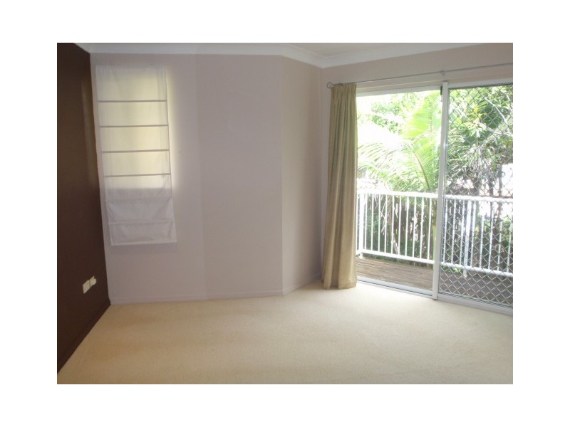 6/6 Buddy Holly Close, Parkwood QLD 4214