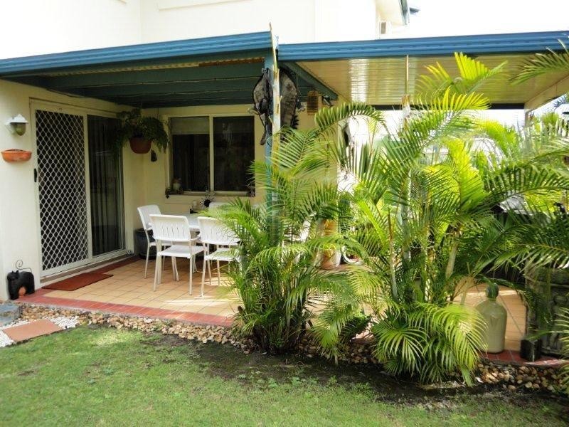 1/113 Greenacre Drive, Parkwood QLD 4214