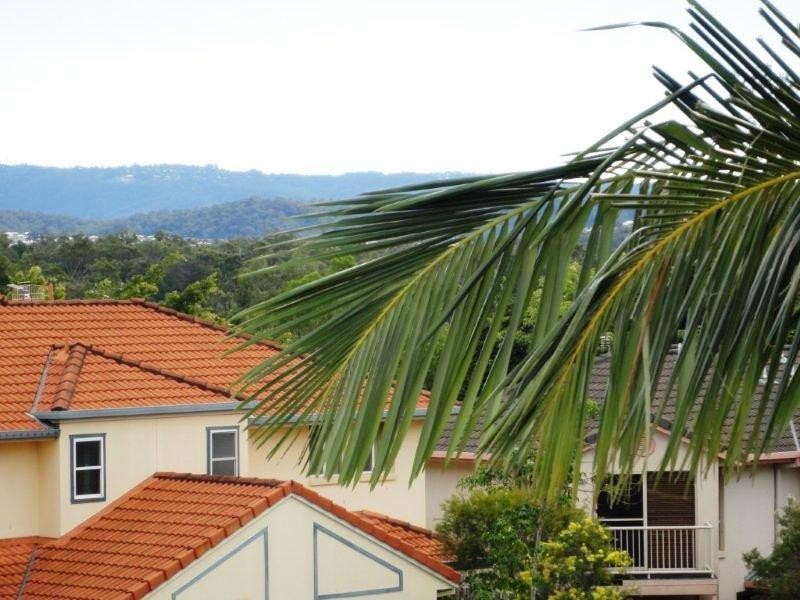 1/113 Greenacre Drive, Parkwood QLD 4214