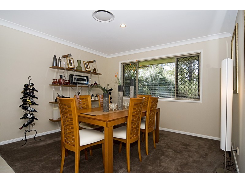 2/11 Woodlands Way, Parkwood QLD 4214