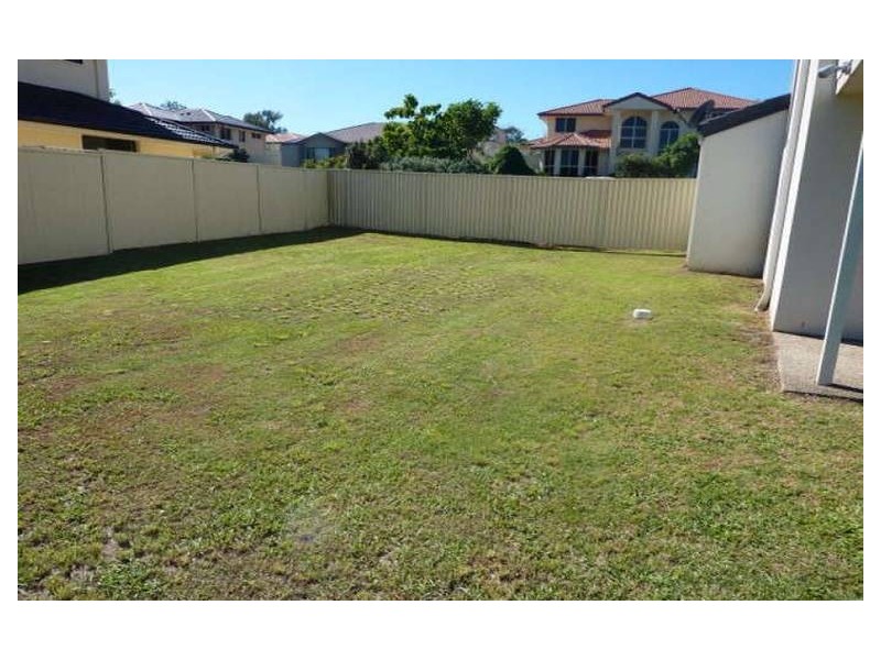 74 Golden Bear Drive, Arundel QLD 4214