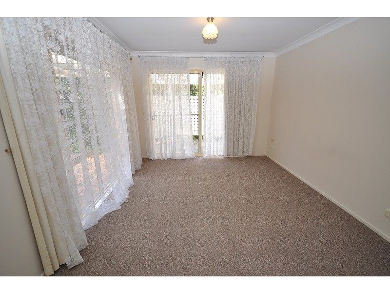 8 Mansfield Court, Parkwood QLD 4214