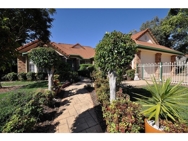 8 Mansfield Court, Parkwood QLD 4214