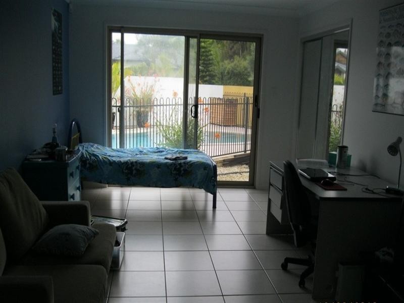 19 Portreeves Place, Arundel QLD 4214