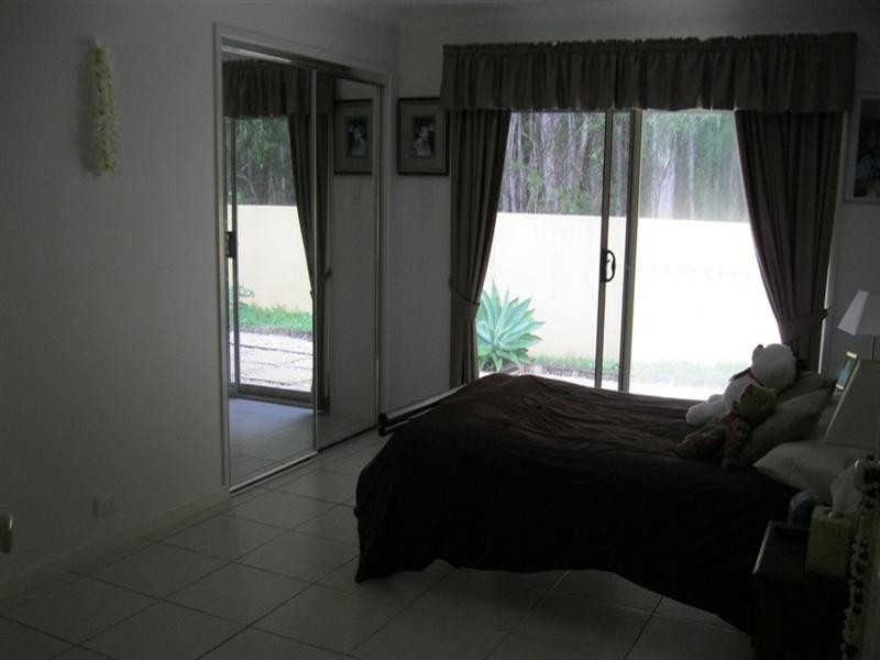 19 Portreeves Place, Arundel QLD 4214