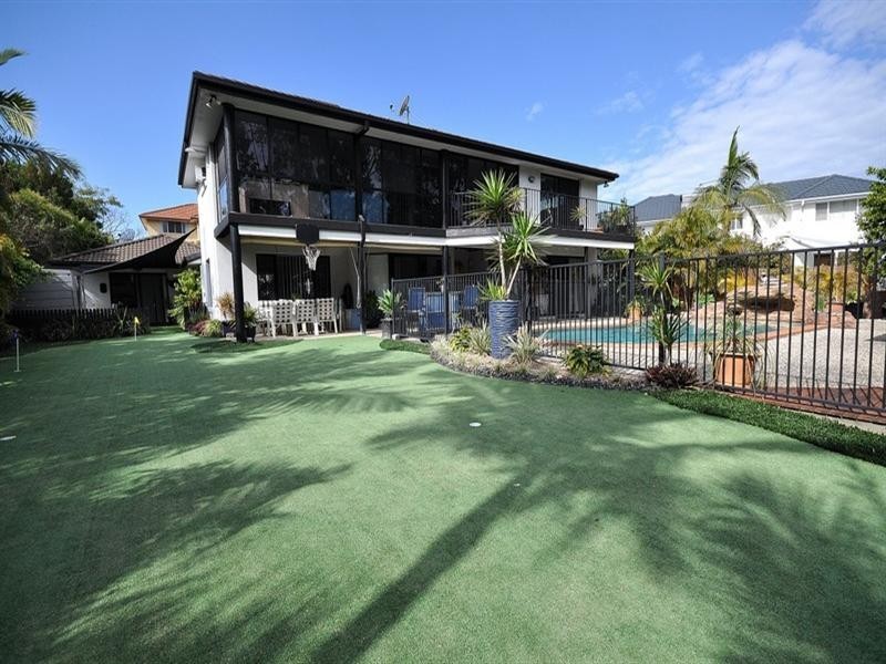 3 Delonix Court, Arundel QLD 4214