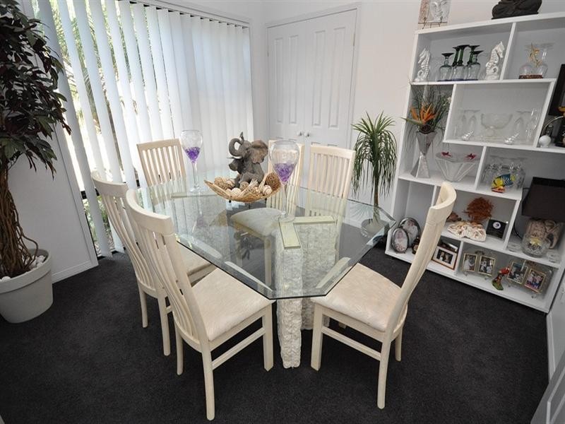 3 Delonix Court, Arundel QLD 4214