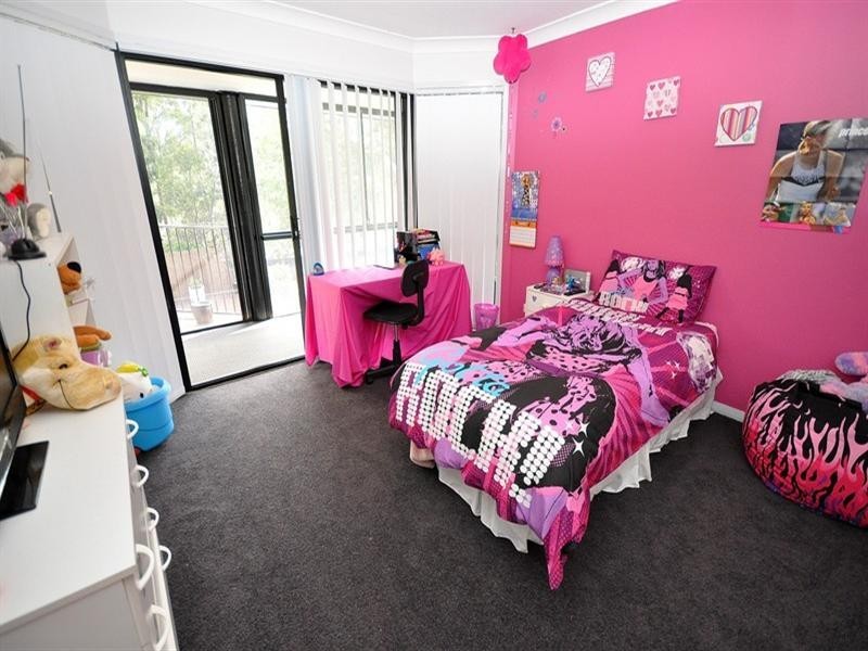 3 Delonix Court, Arundel QLD 4214