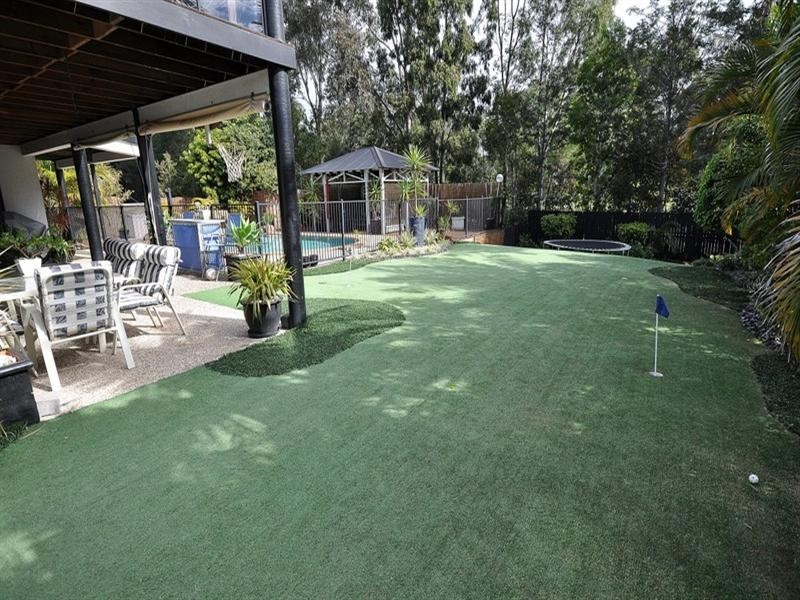 3 Delonix Court, Arundel QLD 4214