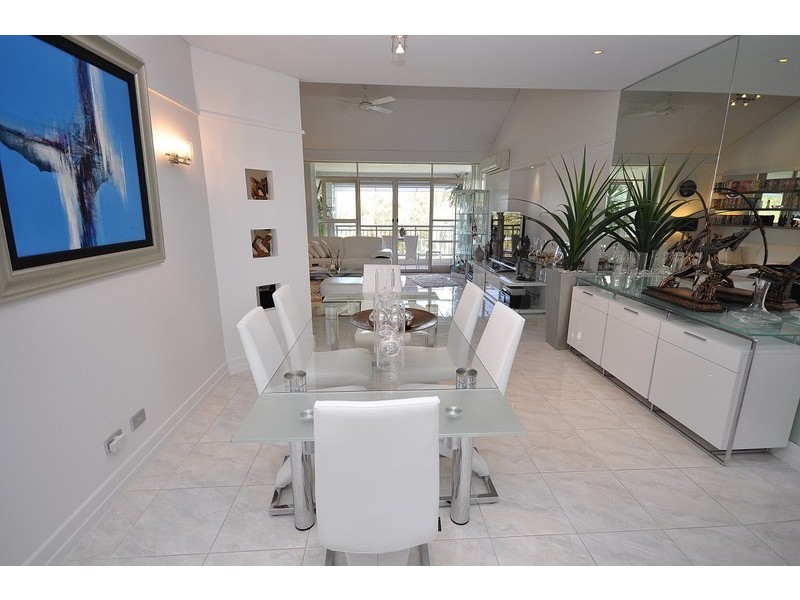 27/76 Chichester Drive, Arundel QLD 4214