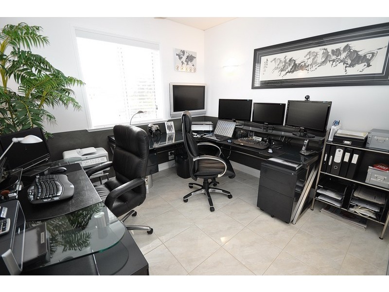 27/76 Chichester Drive, Arundel QLD 4214