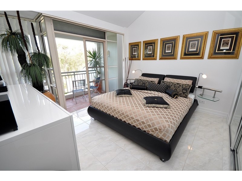 27/76 Chichester Drive, Arundel QLD 4214