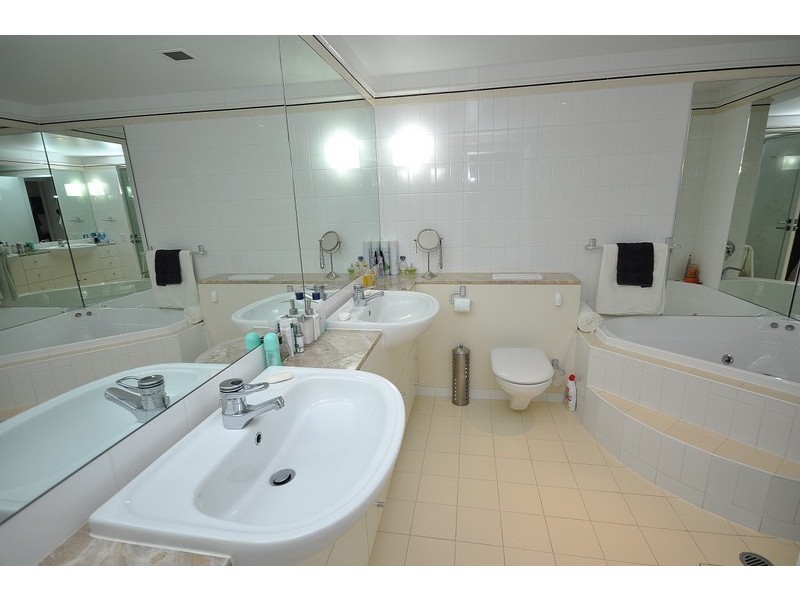 27/76 Chichester Drive, Arundel QLD 4214