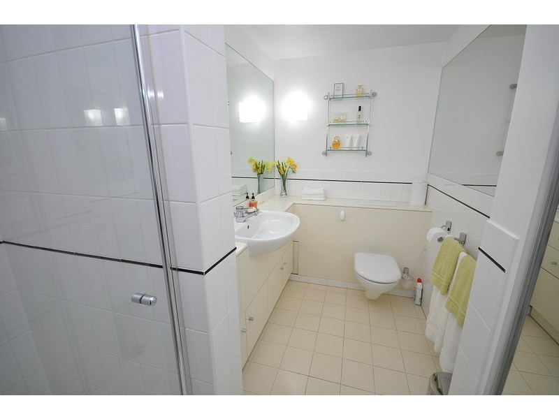 27/76 Chichester Drive, Arundel QLD 4214