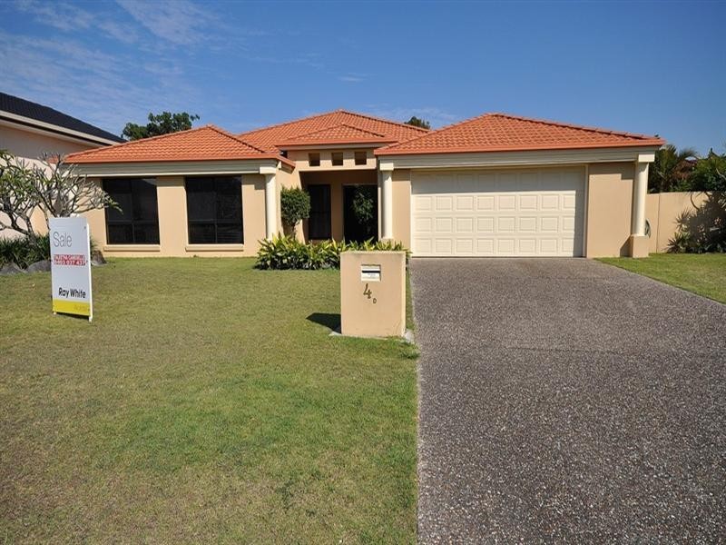 4 Fitzalan Circuit, Arundel QLD 4214