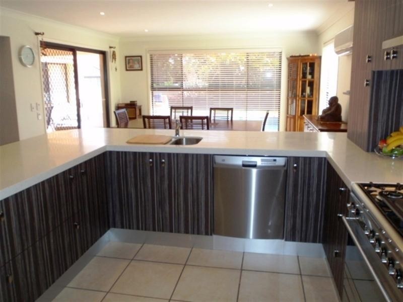 4 Fitzalan Circuit, Arundel QLD 4214