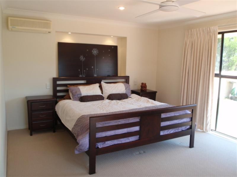 4 Fitzalan Circuit, Arundel QLD 4214