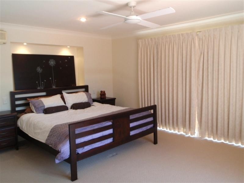 4 Fitzalan Circuit, Arundel QLD 4214