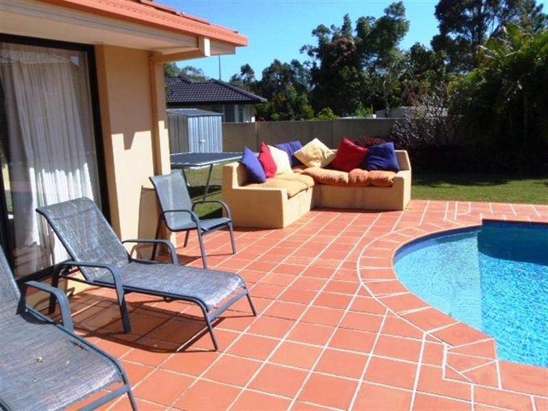 4 Fitzalan Circuit, Arundel QLD 4214