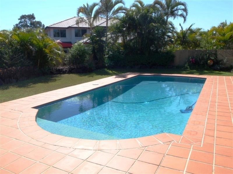 4 Fitzalan Circuit, Arundel QLD 4214