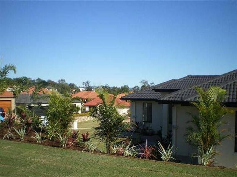 1 Selsey Court, Arundel QLD 4214
