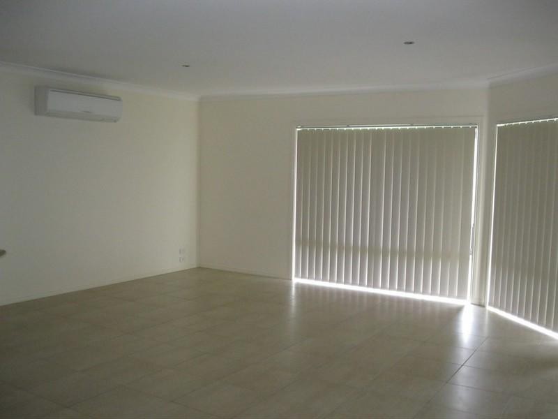 1 Selsey Court, Arundel QLD 4214