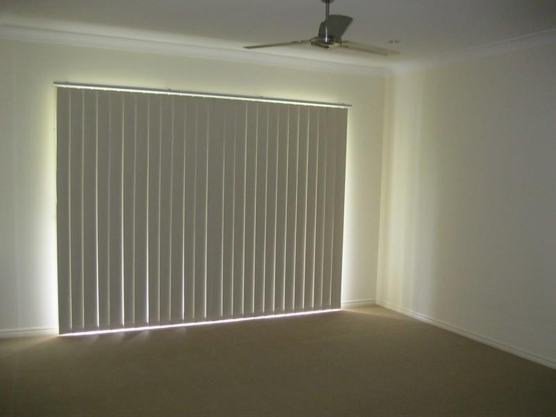 1 Selsey Court, Arundel QLD 4214