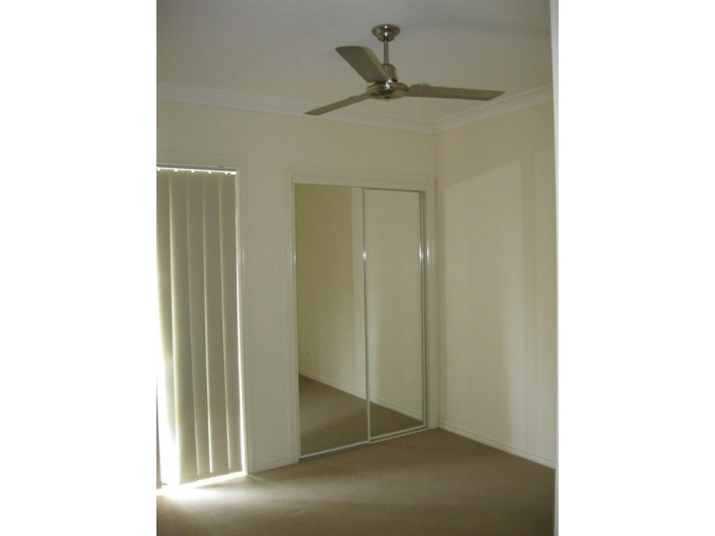 1 Selsey Court, Arundel QLD 4214