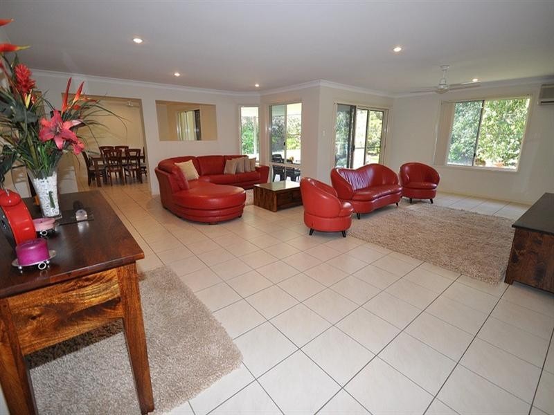 21 Pasture Place, Mount Nathan QLD 4211