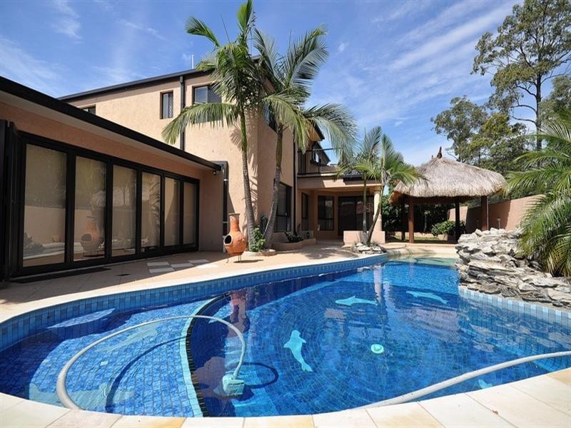 14 Leeds Close, Arundel QLD 4214