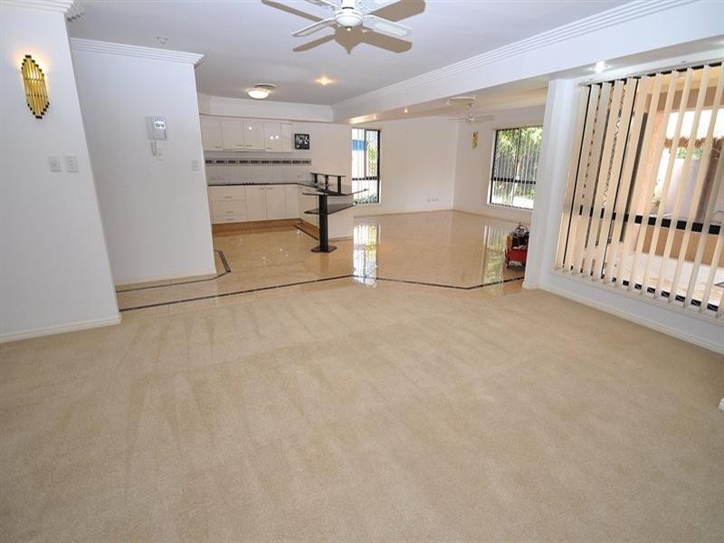 14 Leeds Close, Arundel QLD 4214