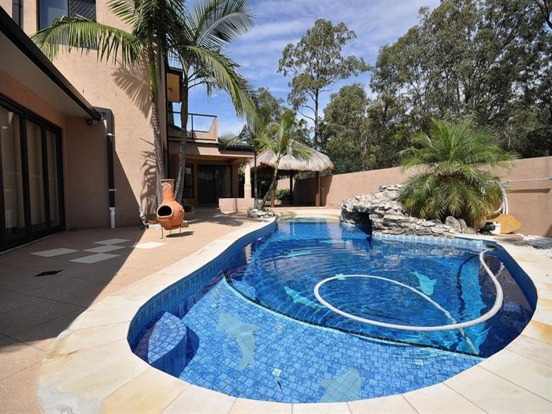 14 Leeds Close, Arundel QLD 4214