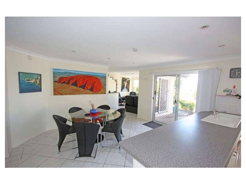 12 Benalla Court, Parkwood QLD 4214