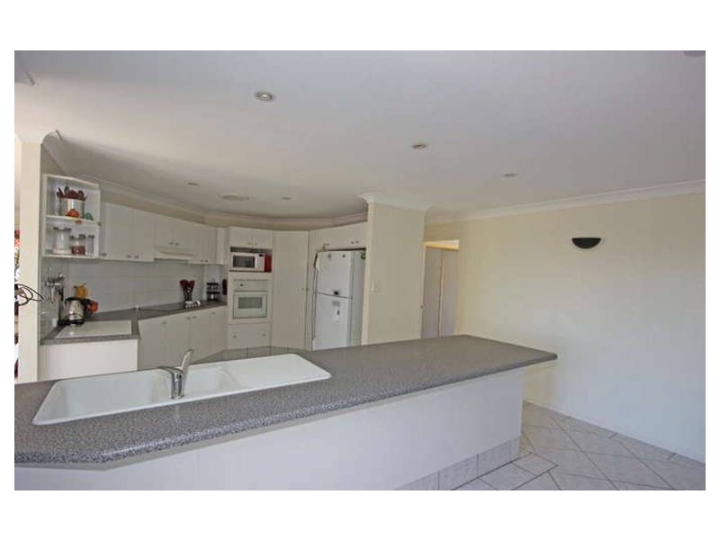 12 Benalla Court, Parkwood QLD 4214