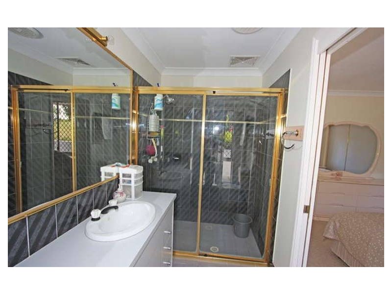 12 Benalla Court, Parkwood QLD 4214