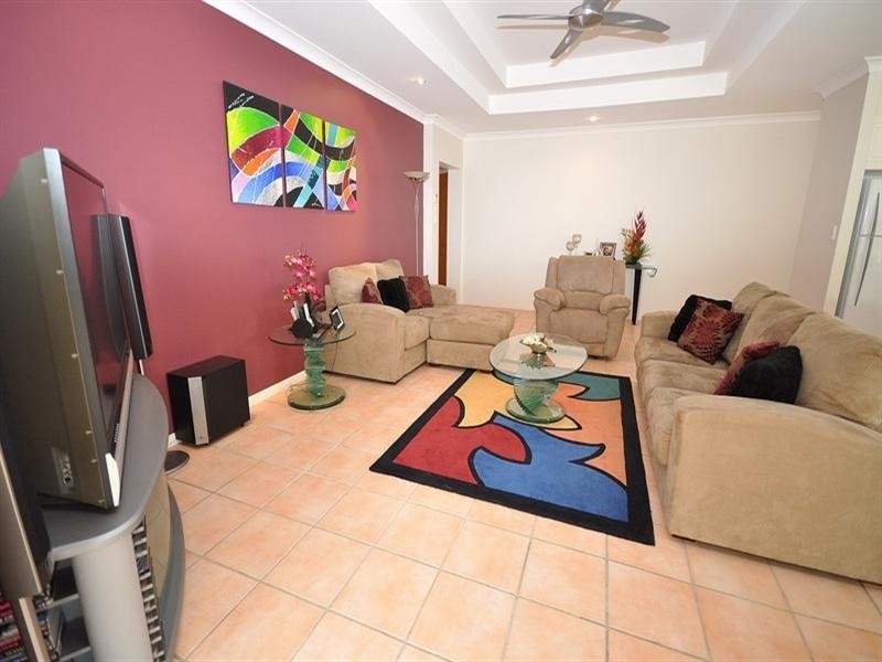 4 Neri Crescent, Arundel QLD 4214