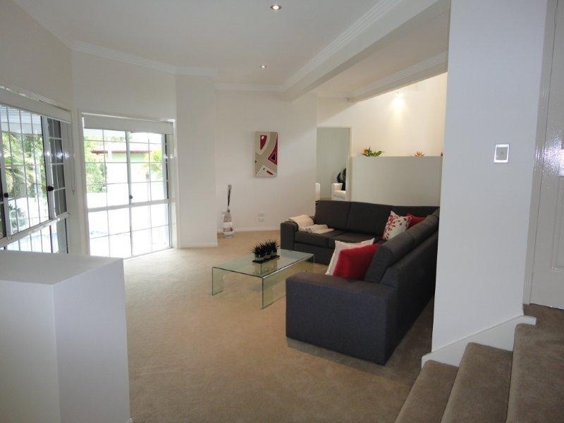 7 Cherry Alder Court, Arundel QLD 4214