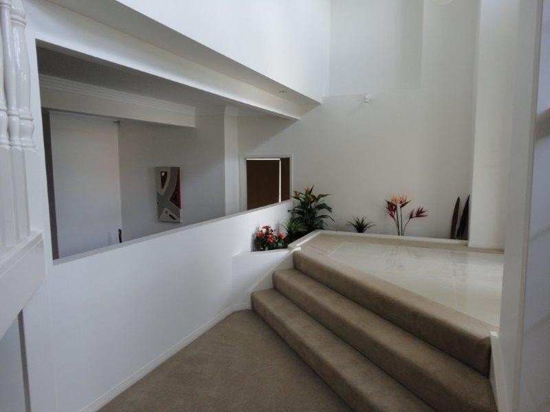 7 Cherry Alder Court, Arundel QLD 4214