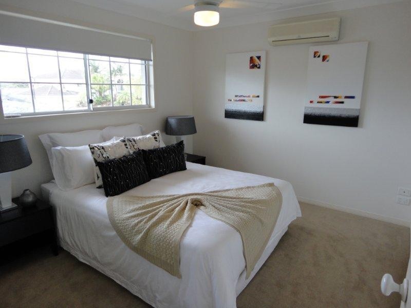 7 Cherry Alder Court, Arundel QLD 4214