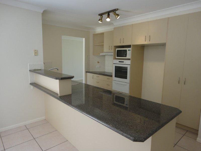 5 Davis Court, Parkwood QLD 4214