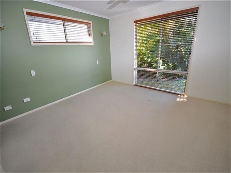 3 Worthing Court, Arundel QLD 4214