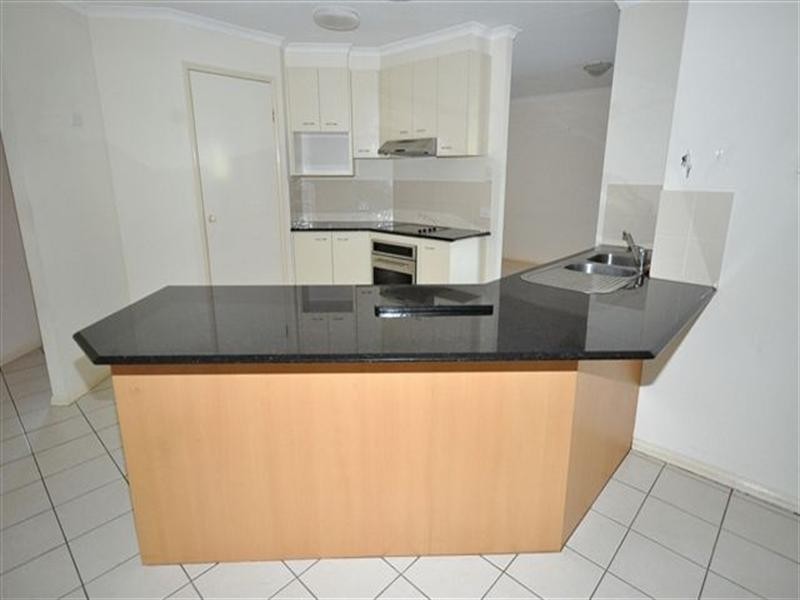 3 Worthing Court, Arundel QLD 4214