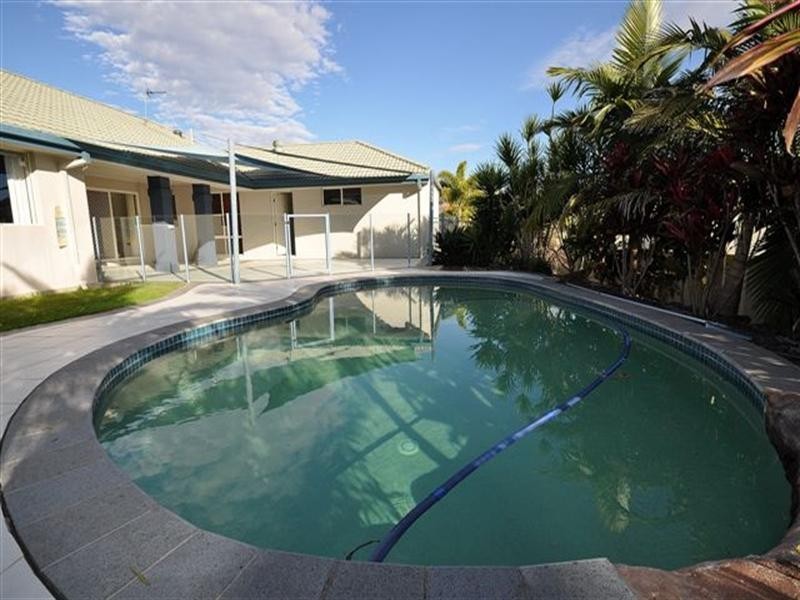 3 Worthing Court, Arundel QLD 4214