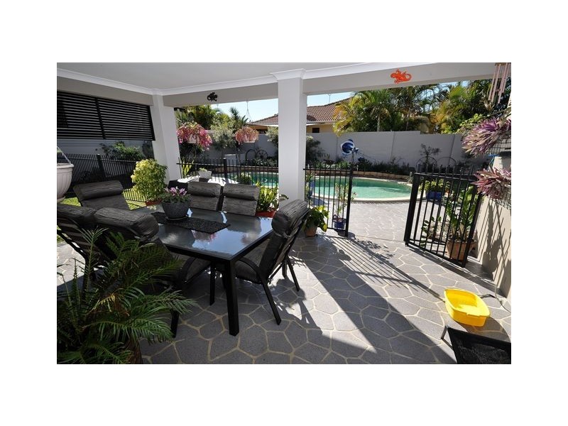 5 Orpington Court, Arundel QLD 4214