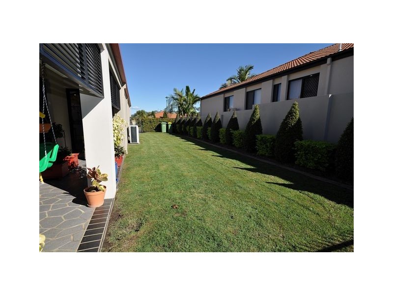 5 Orpington Court, Arundel QLD 4214